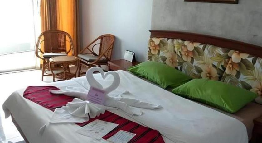 Kiengpiman Hotel Mukdahan Exterior foto