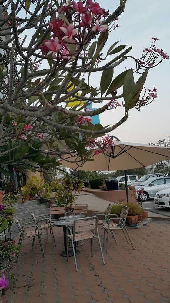 Kiengpiman Hotel Mukdahan Exterior foto